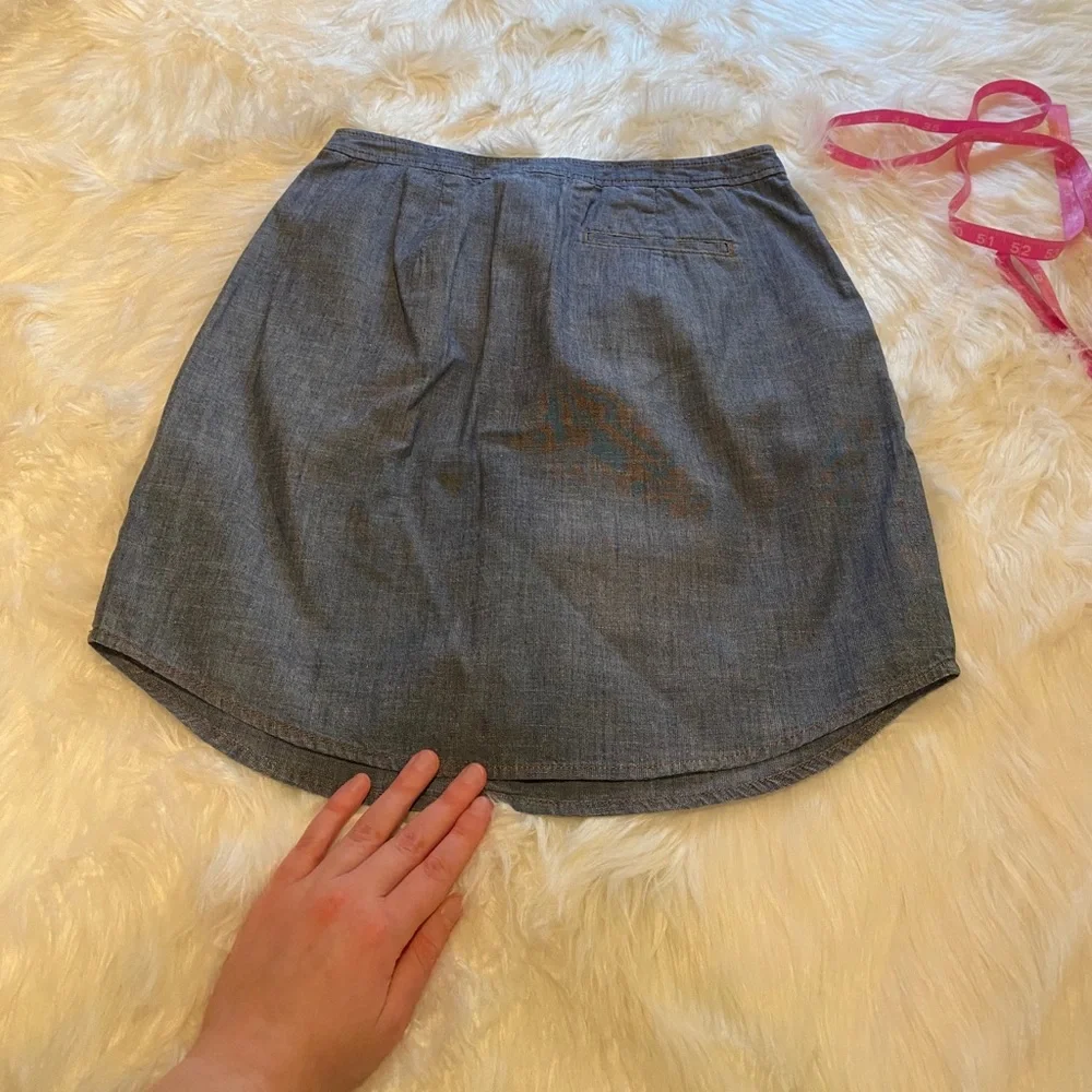 Banana Republic cute blue denim skirt size 0 petite
